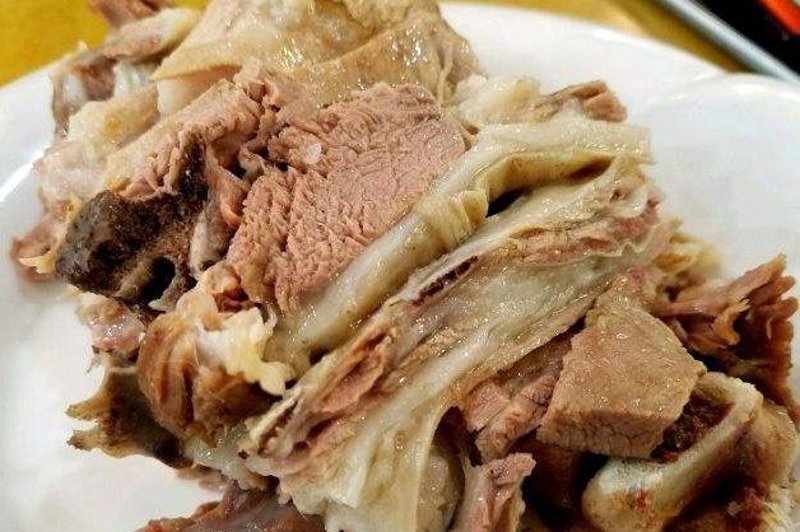 高港美食新风尚：鸿鑫小厨引领餐饮潮流